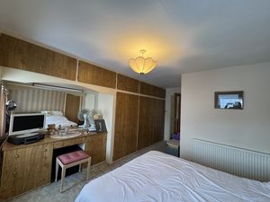 FIRST FLOOR DOUBLE BEDROOM- click for photo gallery